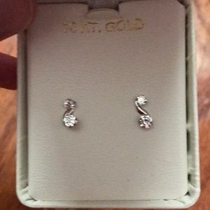 10 k earrings